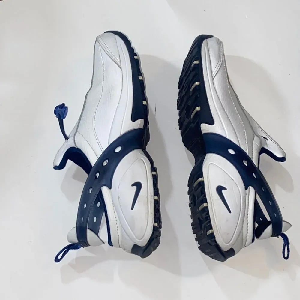 Vintage Y2K Nike Woman Shoes Size 7.5